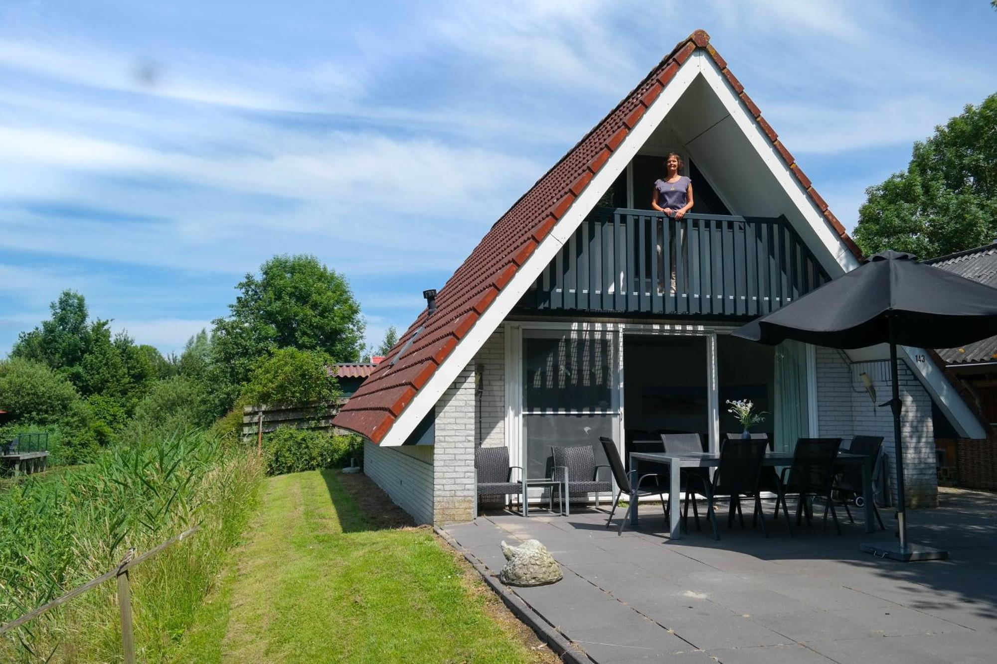 Sonnenhaus 6 Pers House With Sunny Terrace At A Typical Dutch Canal & By Lauwersmeer Lake. Anjum Exterior foto
